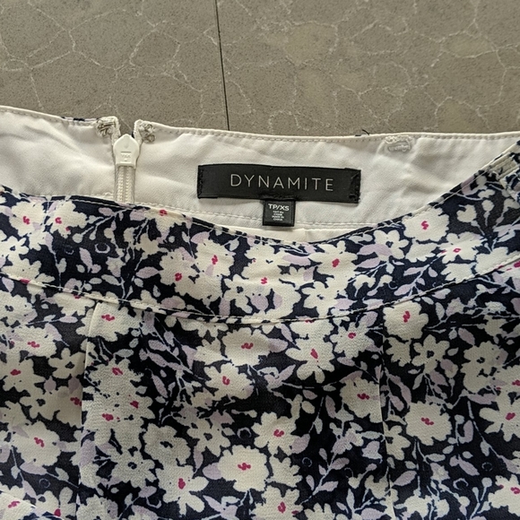 Dynamite - Flowy Flower Mini Skirt - XS - Picture 4 of 5